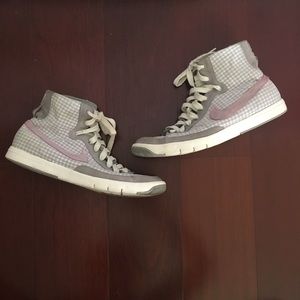 Nike Blazer Mid Gray Suede Sneakers